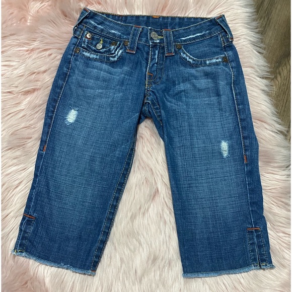 True Religion Knee Shorts - Picture 2 of 4